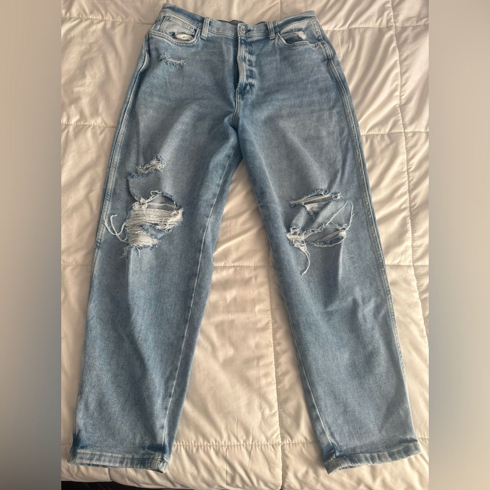 Arizona Jean Company Light Blue Distressed Straight Leg Jeans